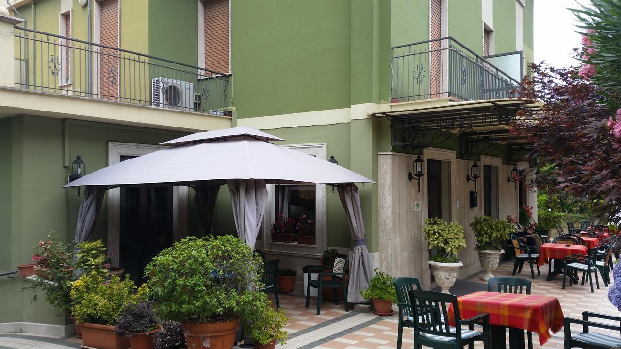 Hotel Ambrosi Fiuggi Exterior photo